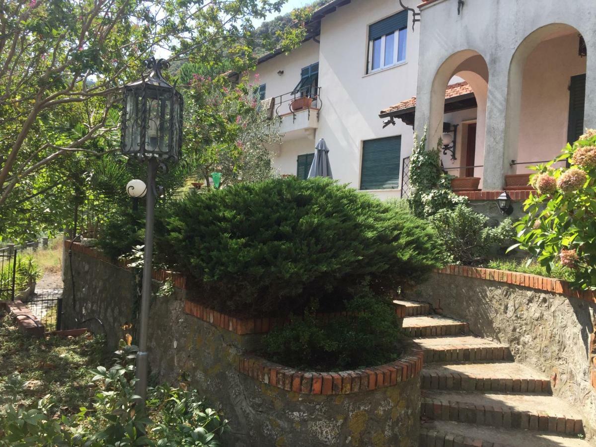Appartamento In Villa A 5 Km Dal Mare Albisola Superiore Ngoại thất bức ảnh